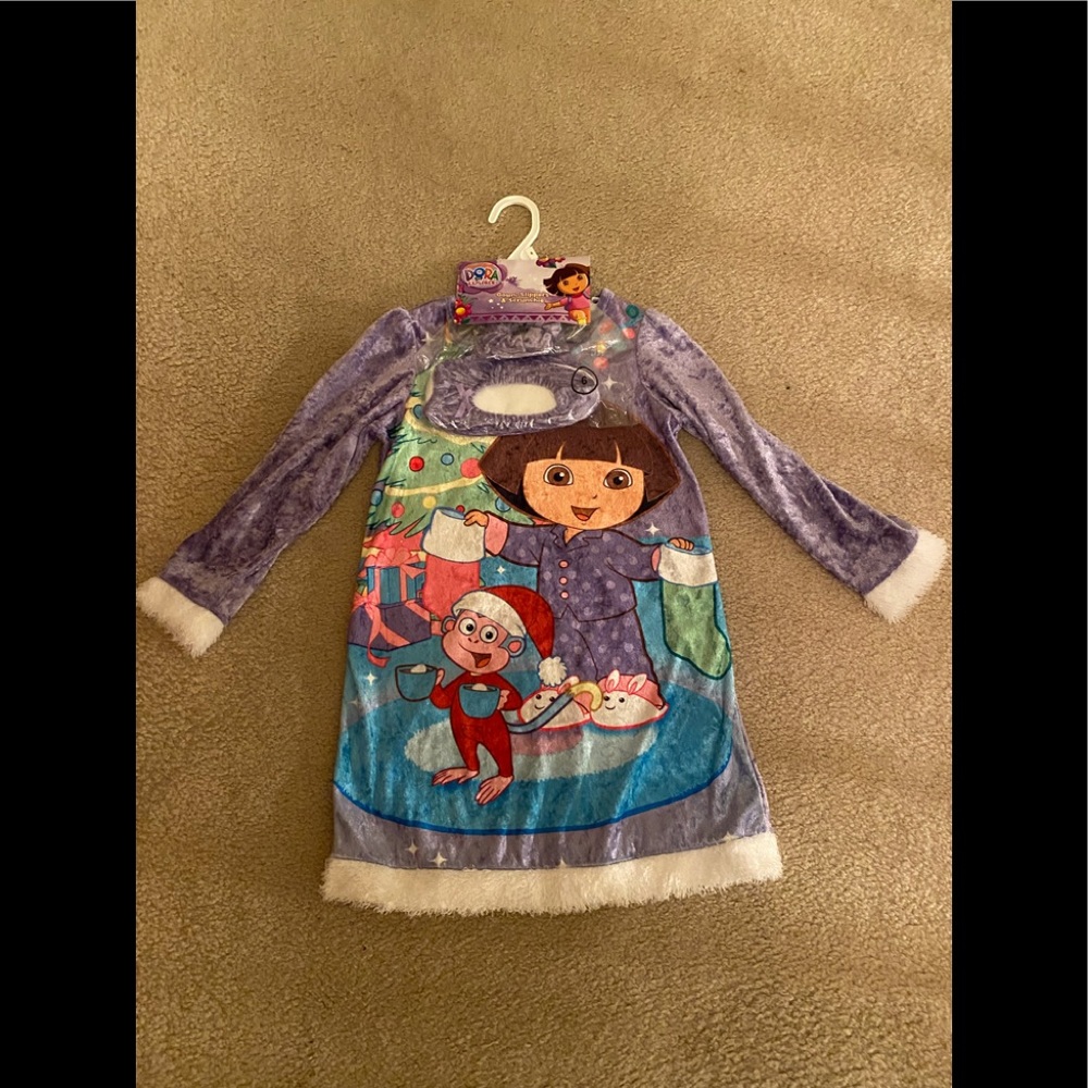 NWT. Nickelodeon Dora The Explorer Crushed Velour Christmas Nightgown Set.Size 6